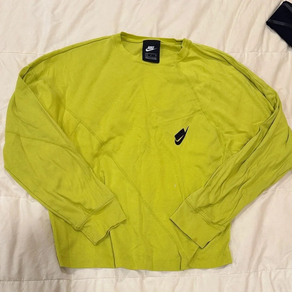 Nike Women’s Retro Vibrant long sleeve - Picture 1 of 3